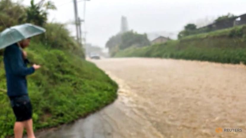 Hawaii opens evacuation shelters after dam breach on Maui island Hawaii opens evacuation shelters after dam breach on Maui island
