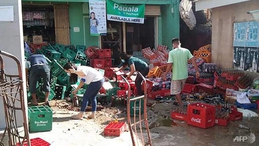 Strong quake in Philippines kills one, damages COVID-19 quarantine centre Strong quake in Philippines kills one, damages COVID-19 quarantine centre