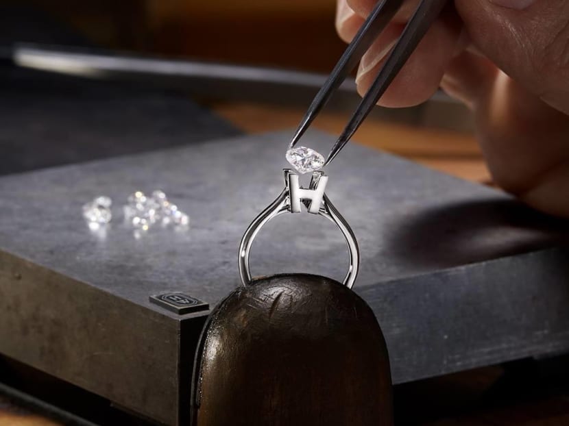 Write your love story with Harry Winston, one sparkle at a time Write your love story with Harry Winston, one sparkle at a time