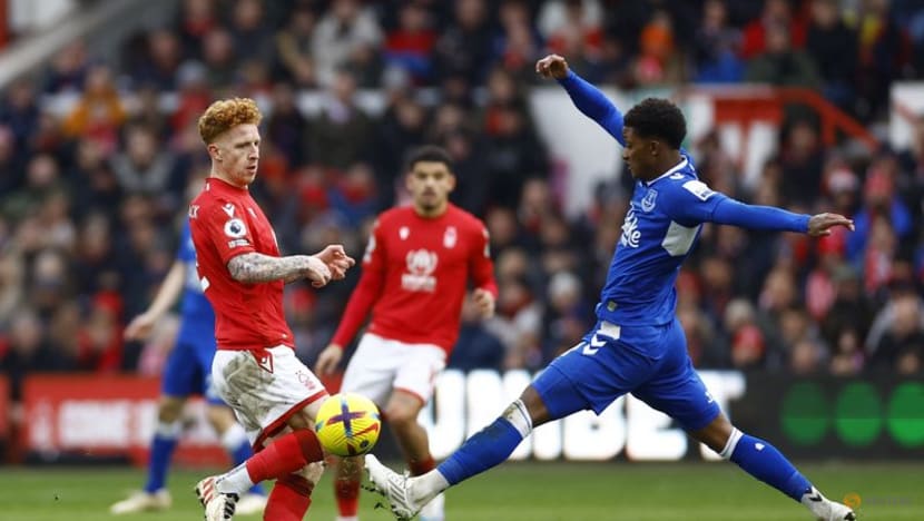 Johnson double earns Forest 2-2 draw with struggling Everton