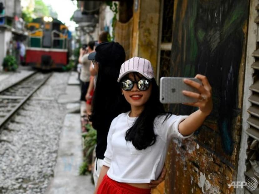 Love taking selfies? Here's what that says about our mental health and society Love taking selfies? Here's what that says about our mental health and society