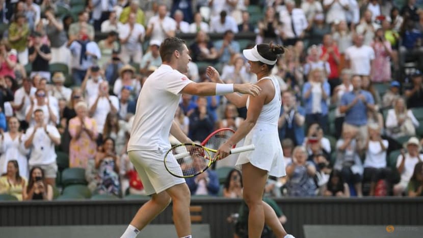 Double delight as Krawczyk and Skupski retain Wimbledon title Double delight as Krawczyk and Skupski retain Wimbledon title