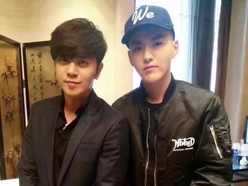 Old Pic Of Kris Wu With Show Luo Goes Viral; Netizens Call Them The  “Scumbag Alliance” - TODAY