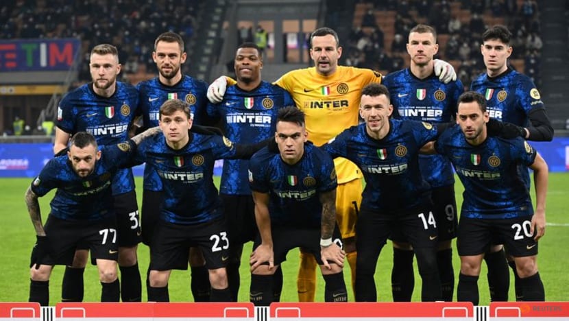 Italian soccer club Inter Milan sells high-yield 415 million euro bond Italian soccer club Inter Milan sells high-yield 415 million euro bond