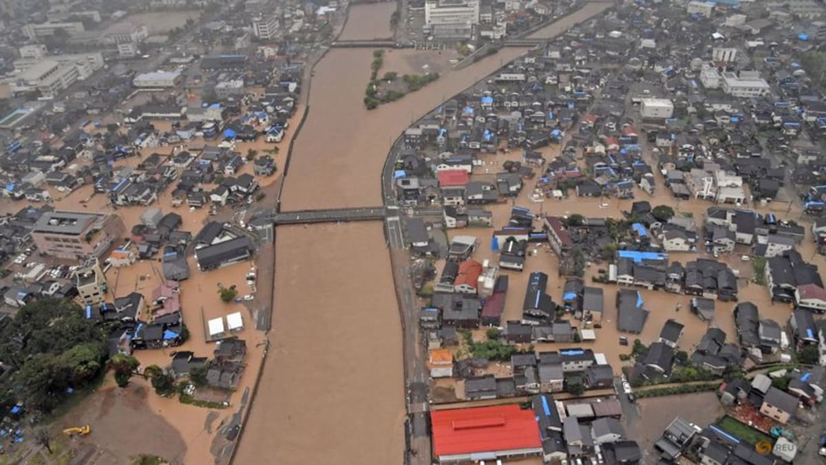 大地震から数カ月後に中部日本を洪水と地滑りが襲った