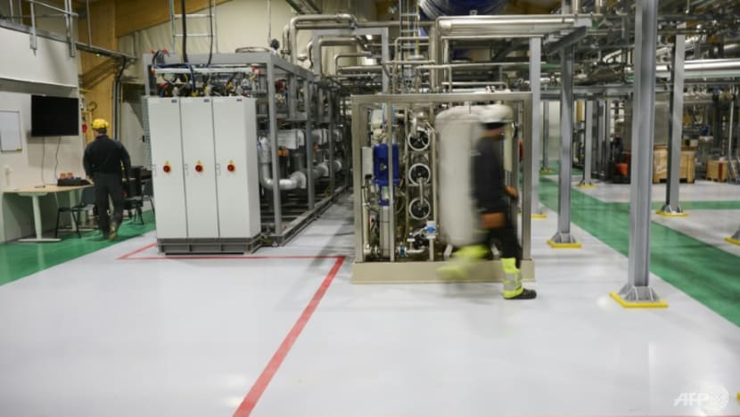 In Iceland, CO2 sucked from the air is turned to rock In Iceland, CO2 sucked from the air is turned to rock