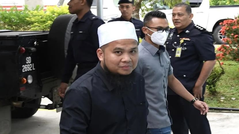 Mangsa kongsi tangkapan skrin perbualan & gambar lucah Ebit Lew, dedah saksi Mangsa kongsi tangkapan skrin perbualan & gambar lucah Ebit Lew, dedah saksi