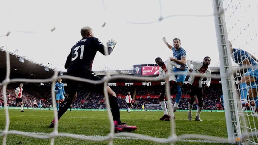 Conte blasts 'selfish' Tottenham players after draw at Southampton Conte blasts 'selfish' Tottenham players after draw at Southampton