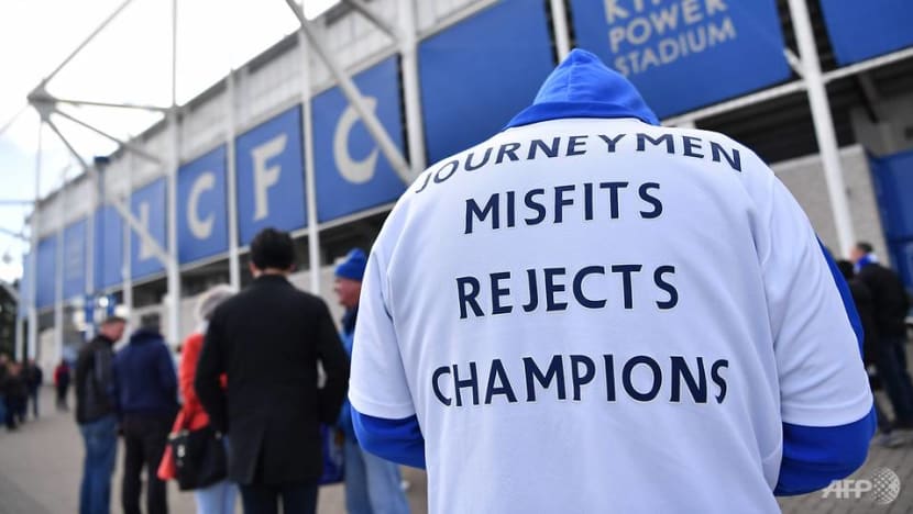Fans in shock after Leicester City helicopter crash Fans in shock after Leicester City helicopter crash