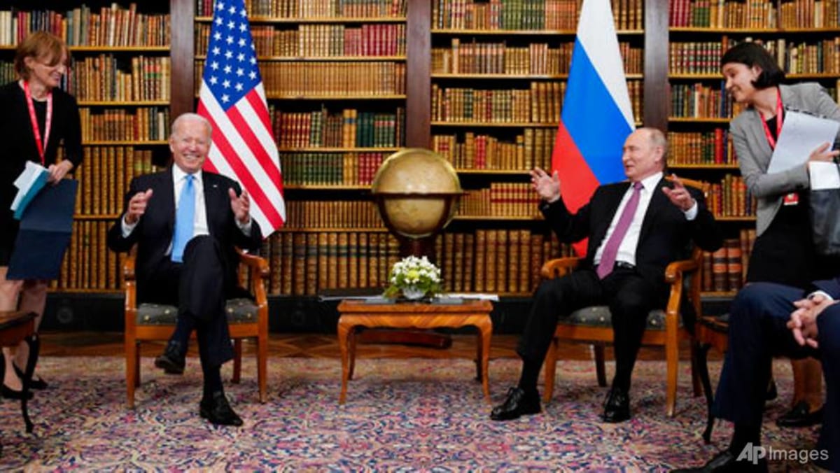 Biden dan Putin menyambut baik pembicaraan positif, tetapi AS memperingatkan terhadap perang siber
