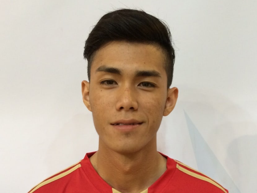 Singapore national sepak takraw player Muhammad Azreen Sairudin is now recuperating at home after a motorcycle accident.