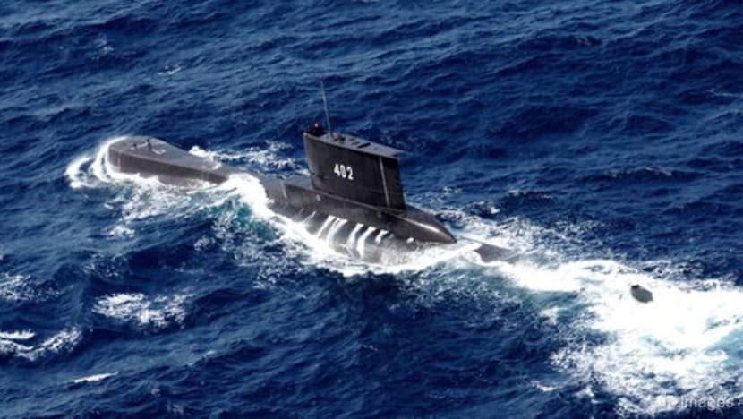 Missing submarine: Oxygen will run out in 72 hours during a power blackout, says Indonesian navy chief Missing submarine: Oxygen will run out in 72 hours during a power blackout, says Indonesian navy chief