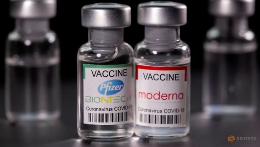 Benefits of mRNA COVID-19 vaccines 'continue to outweigh' risks: Singapore expert committee Benefits of mRNA COVID-19 vaccines 'continue to outweigh' risks: Singapore expert committee