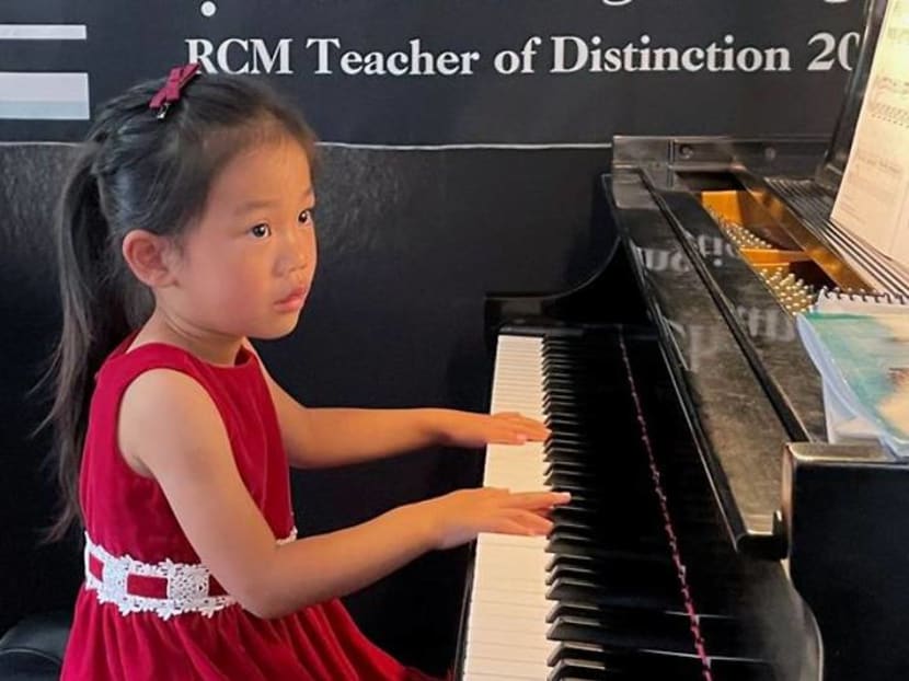 Meet a pint-size US piano prodigy Meet a pint-size US piano prodigy