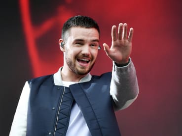 Hundreds gather in central London to mourn death of singer Liam Payne