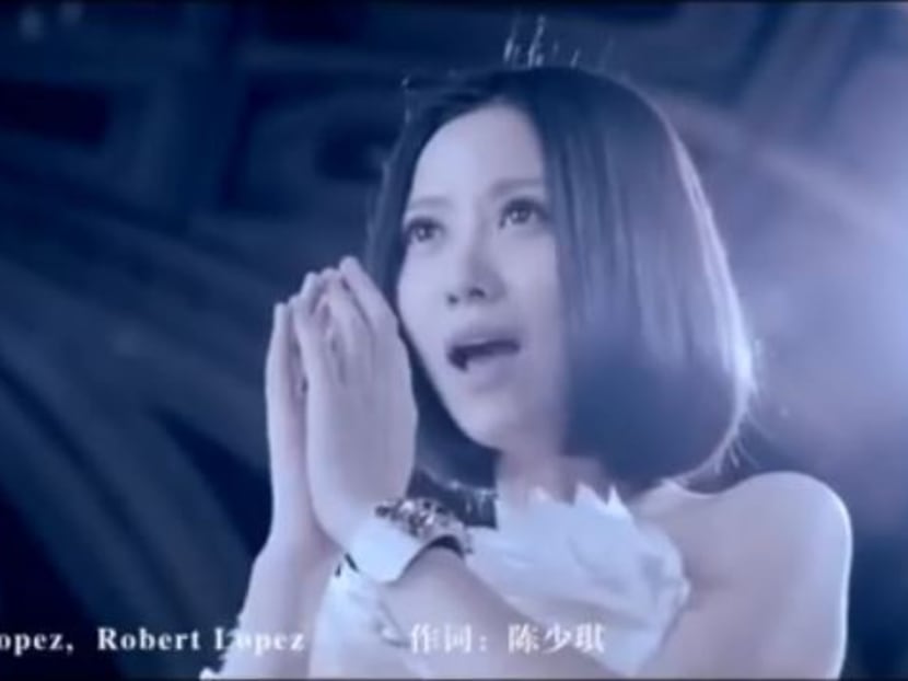 Screengrab from a YouTube video of Yao Beina singing the Chinese version of Frozen's Let It Go.