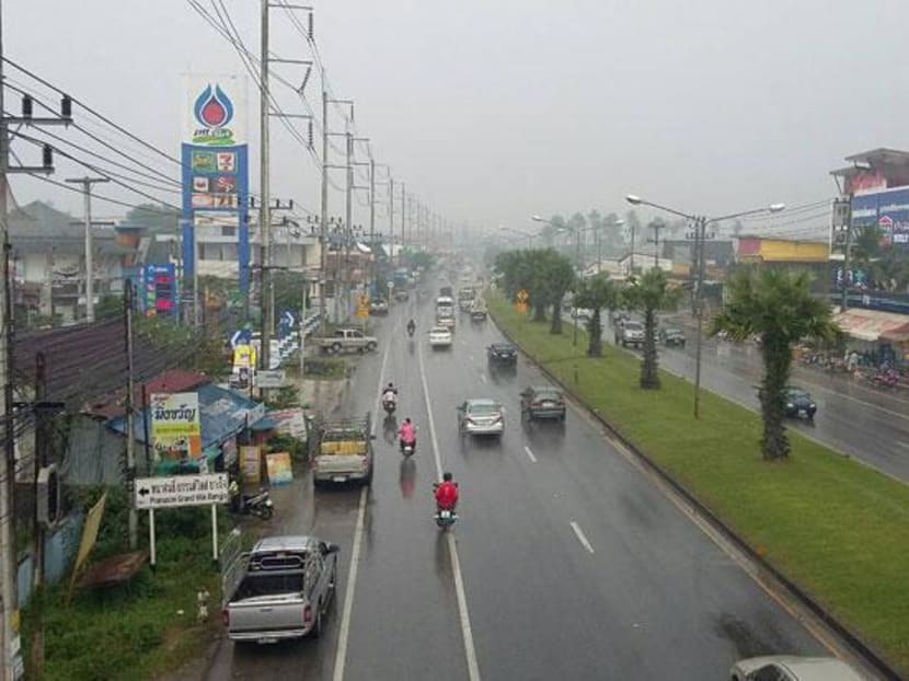 Haze covers Thepkasattri Road in the Thalang district of Phuket. Photo: Bangkok Post