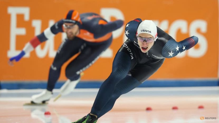 Speed skating-Teenage sensation Stolz becomes youngest world champion Speed skating-Teenage sensation Stolz becomes youngest world champion