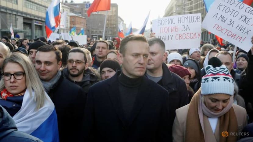 Kremlin critic Navalny's wife asks Putin to allow airlift amid coverup fears Kremlin critic Navalny's wife asks Putin to allow airlift amid coverup fears