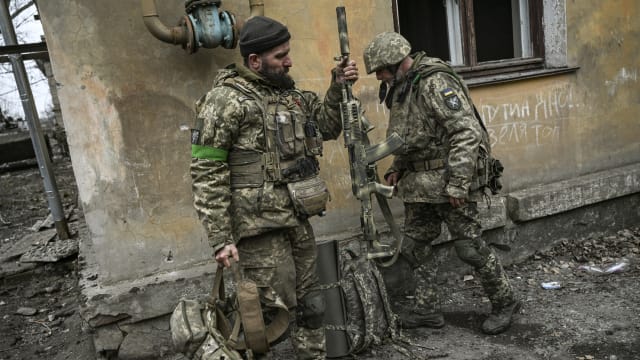 英国等西方国家协助乌克兰训练新兵 对抗俄罗斯入侵