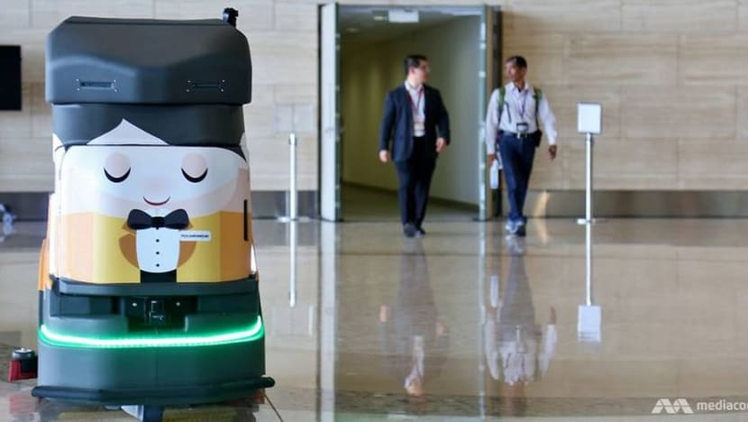 Lapangan Terbang Changi guna robot 'bersihkan' T4