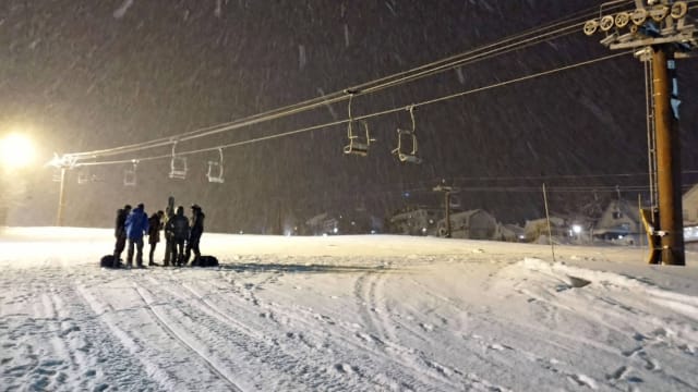 日本长野县滑雪场雪崩 传十多人被埋疑有外国人