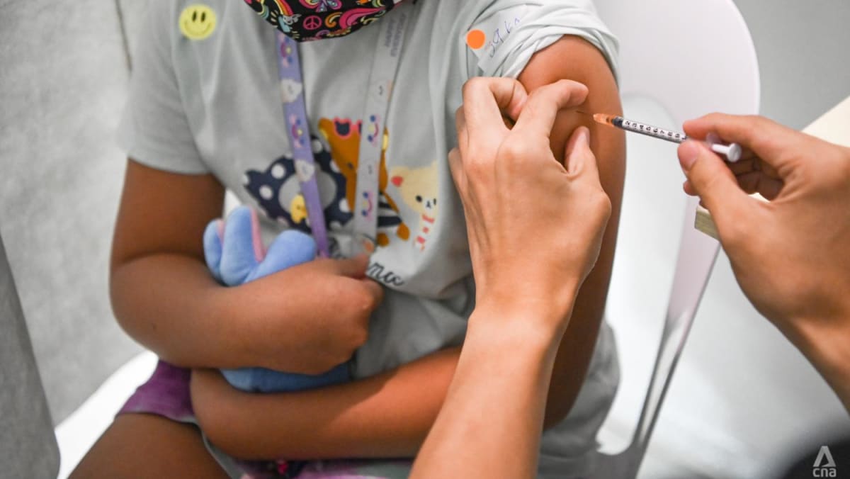 100.000 anak berusia 5 hingga 11 tahun telah menerima suntikan vaksin COVID-19 pertama;  dosis kedua dari Senin