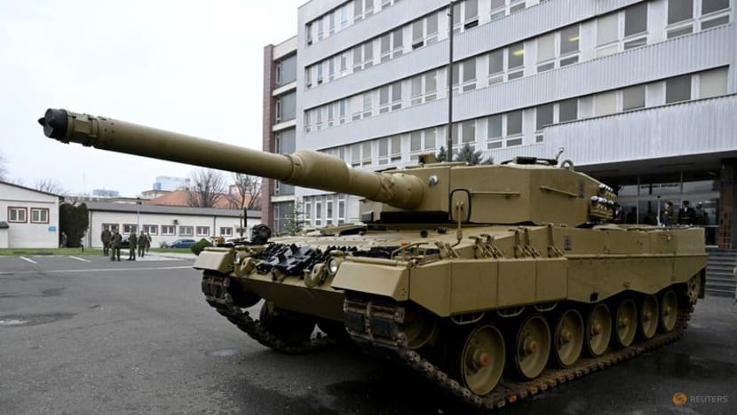 Germany, US poised to send heavy battle tanks to Ukraine, answering Kyiv's pleas Germany, US poised to send heavy battle tanks to Ukraine, answering Kyiv's pleas