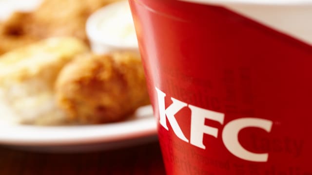 “薯条荒”杀到新加坡 KFC点餐禁换薯条