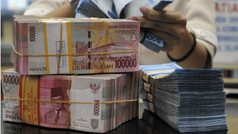 Indonesia urges exporters to use FX earnings to support rupiah