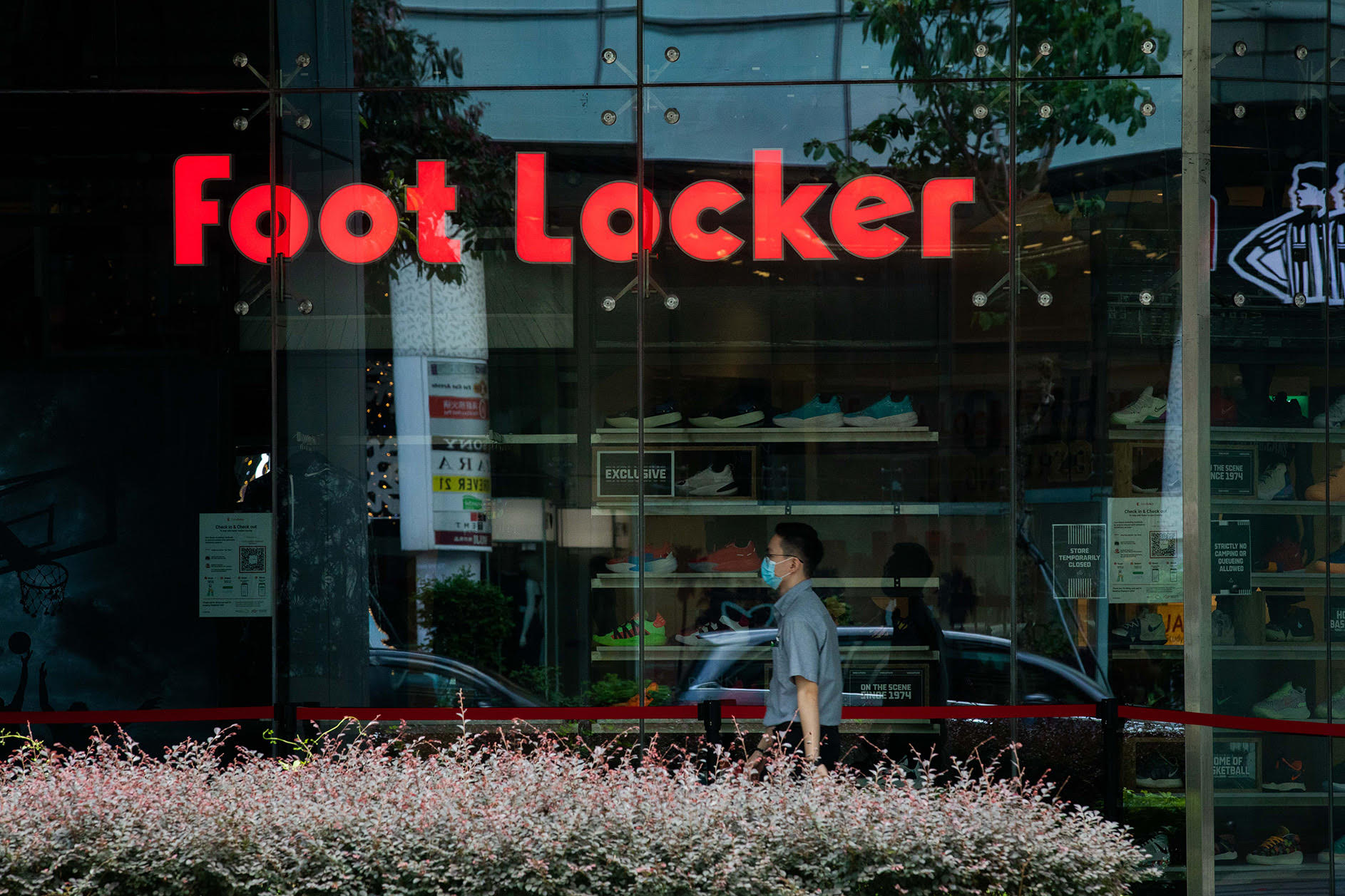 Reseller fined S$20,000 for bribing store employees for info on limited-edition and discounted sneakers Reseller fined S$20,000 for bribing store employees for info on limited-edition and discounted sneakers