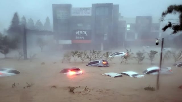台风岚轩诺过境韩国 两人死亡十人失踪