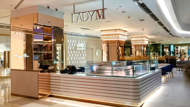 Lady M甜点体验升级！全球首个香槟酒吧乌节路开业