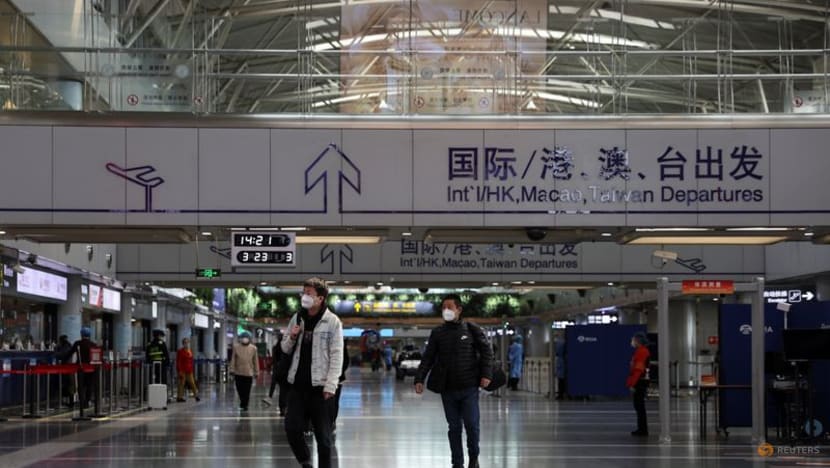 China's easing COVID-19 curbs spark travel inquiry surge, and caution China's easing COVID-19 curbs spark travel inquiry surge, and caution