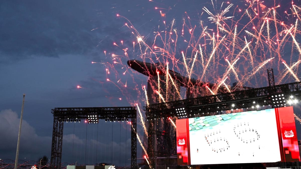 NDP 2021: Semangat Singapura dipamerkan saat negaranya mengadakan perayaan ulang tahun ke-56 yang terlambat