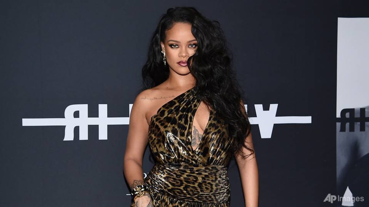 Tong rihanna top