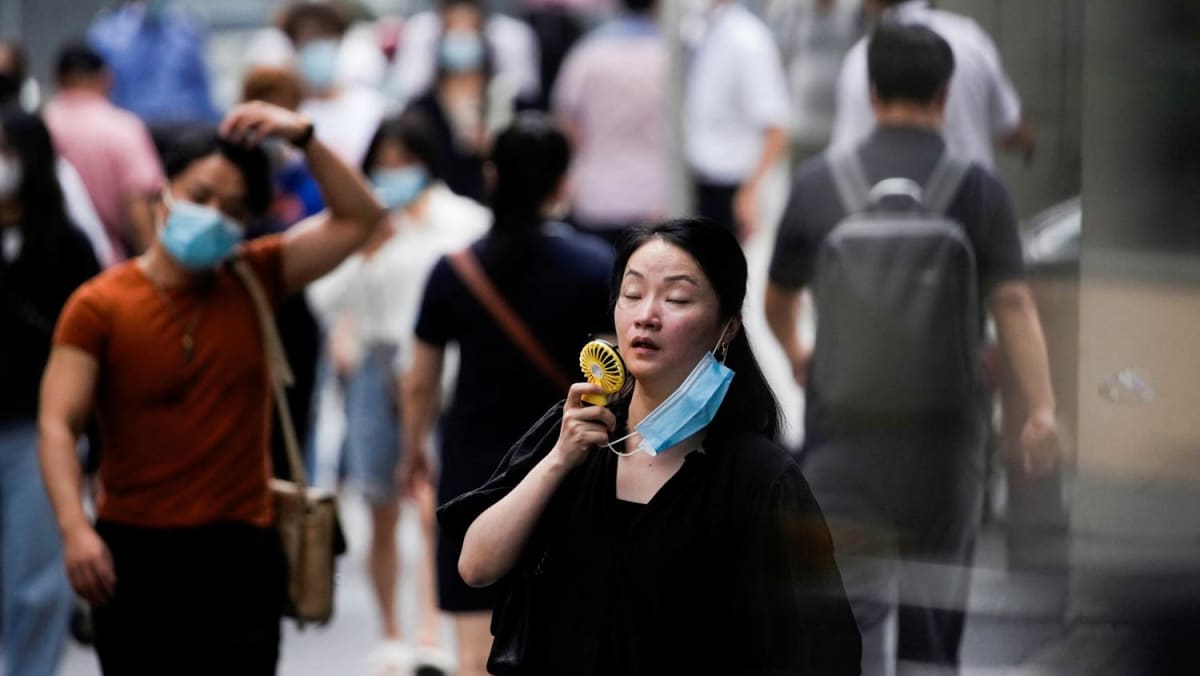 What is causing heatwaves around the world and will Singapore be affected?  - TODAY