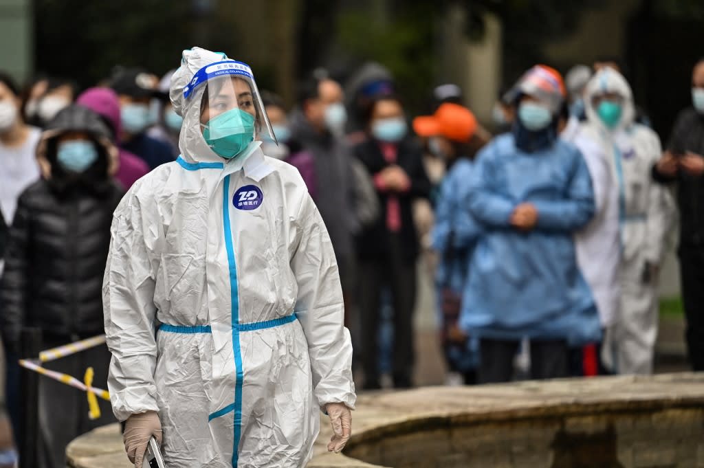 Shanghai's Disney resort shut amid record daily local Covid-19 infections Shanghai's Disney resort shut amid record daily local Covid-19 infections