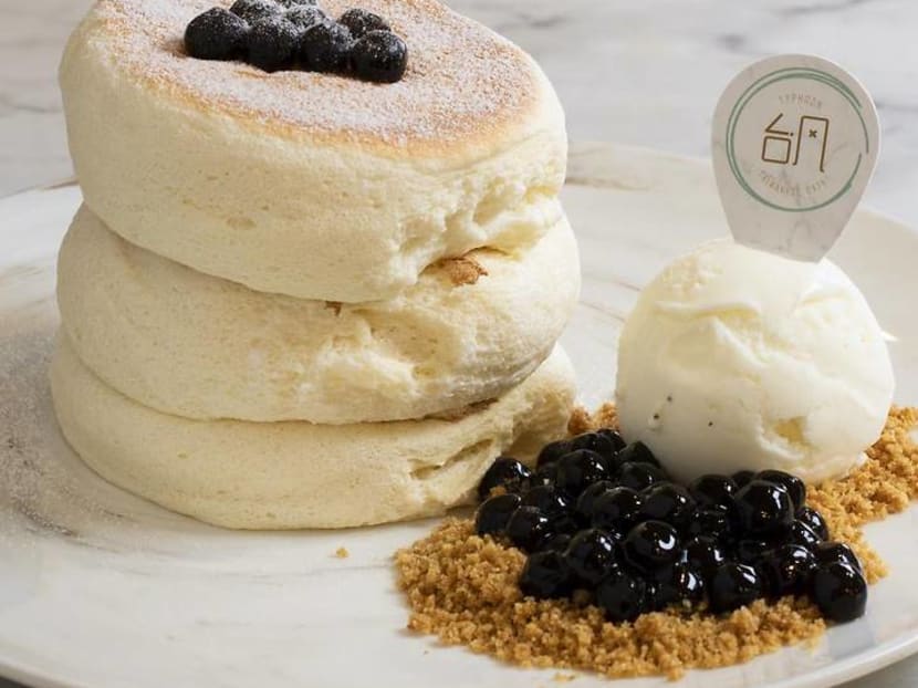 Fun New Soufflé Pancakes With Taiwanese Bubble Tea & Thai Milk Tea