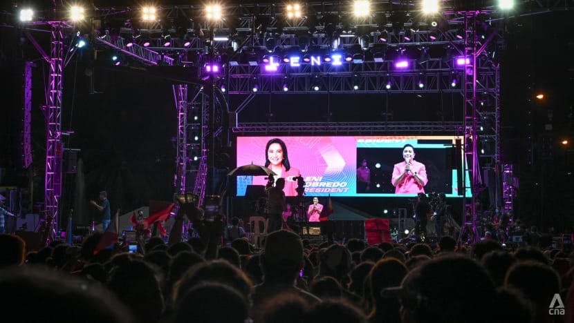 Leni Robredo promises better future for Philippines in final rally before presidential election Leni Robredo promises better future for Philippines in final rally before presidential election