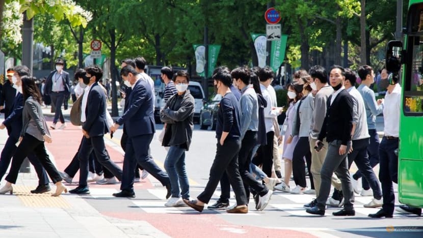 South Korea's daily COVID-19 infections dip to near 4-month low under 10,000