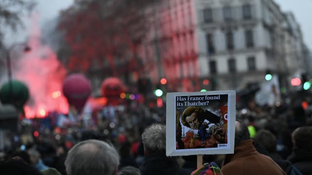 法国上百万人街头示威 抗议退休制度改革