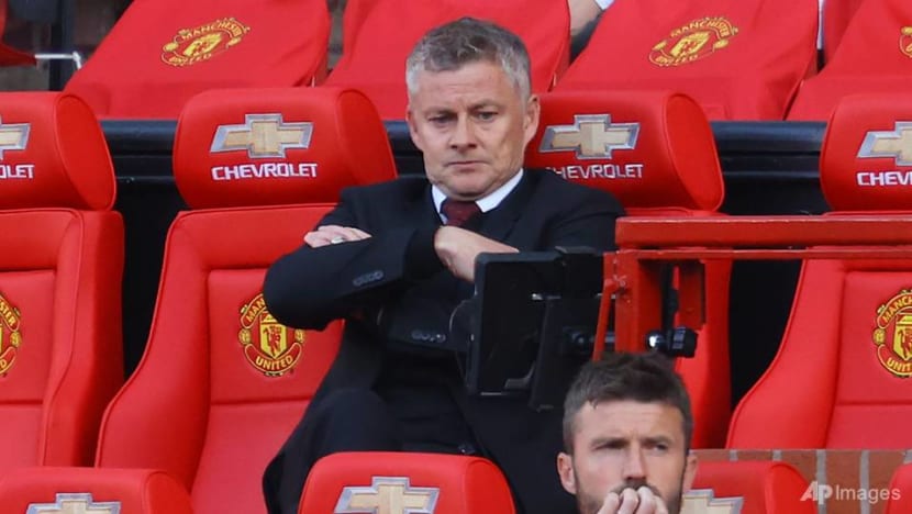 Commentary: Manchester United should quit Ole Gunnar Solskjaer but they can’t seem to Commentary: Manchester United should quit Ole Gunnar Solskjaer but they can’t seem to