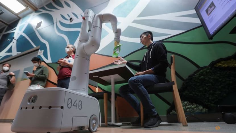 OK Google, get me a Coke: AI giant demos soda-fetching robots OK Google, get me a Coke: AI giant demos soda-fetching robots