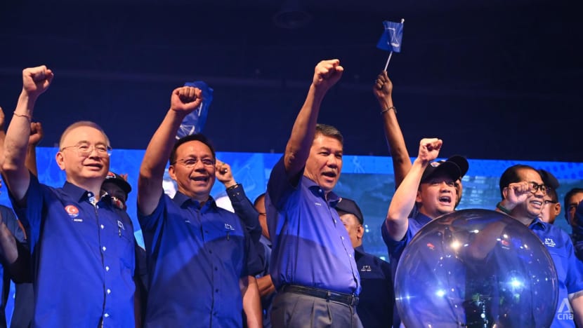 Barisan Nasional targets 20 out of 26 parliamentary seats in Johor for Malaysia's GE15 Barisan Nasional targets 20 out of 26 parliamentary seats in Johor for Malaysia's GE15