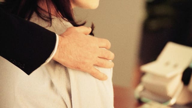 调查：遭职场性骚扰女性 过半最终选择离职