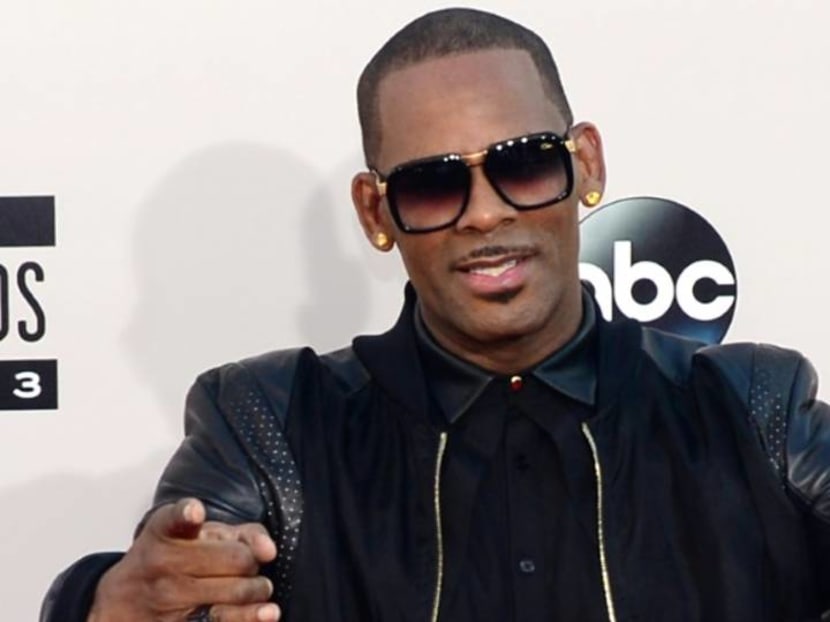 R Kelly back in custody for failing to pay child support R Kelly back in custody for failing to pay child support