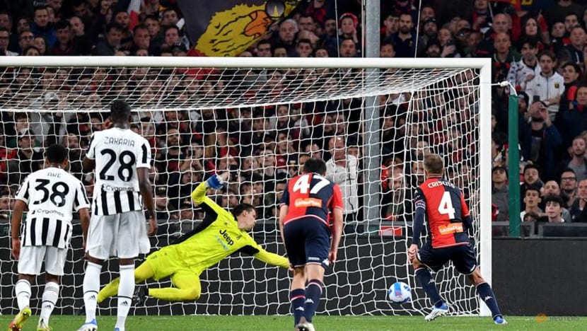 Juve's Serie A title hopes ended by 2-1 loss at Genoa