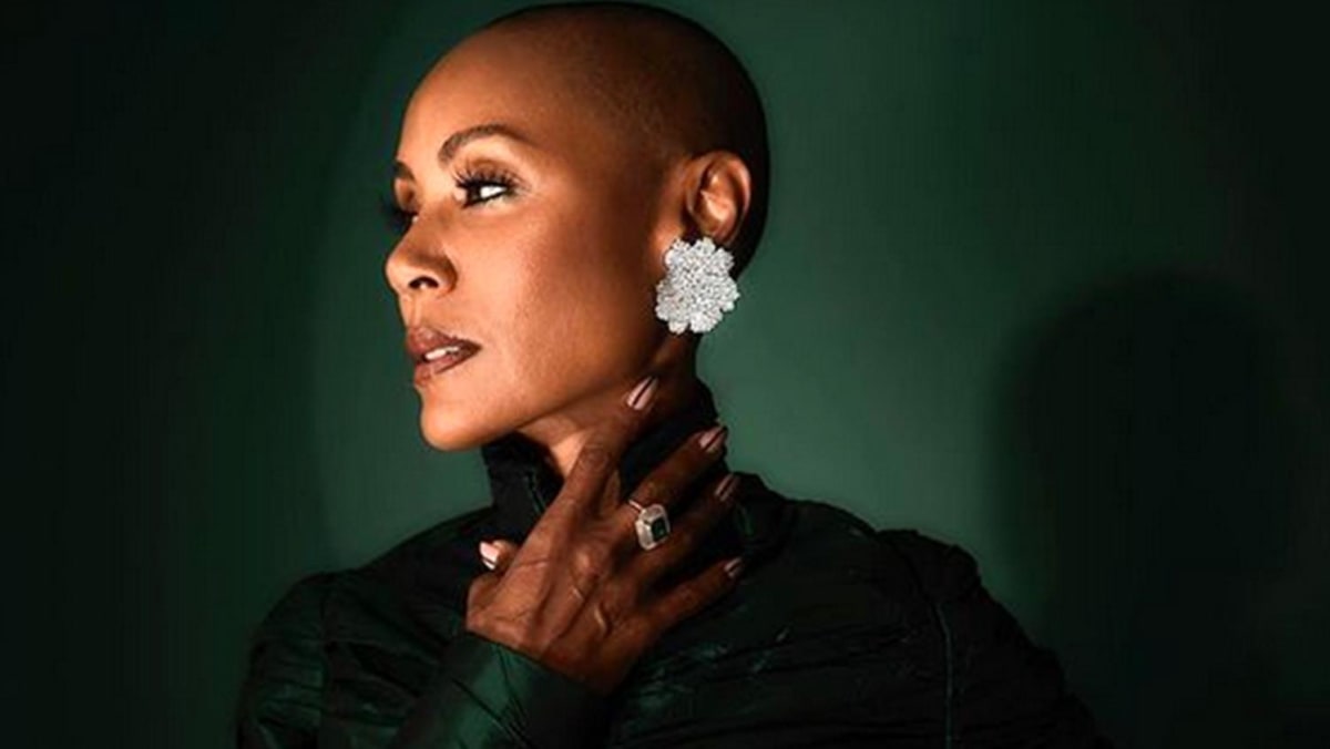 what-is-alopecia-areata-the-medical-condition-behind-jada-pinkett-smith-s-hair-loss