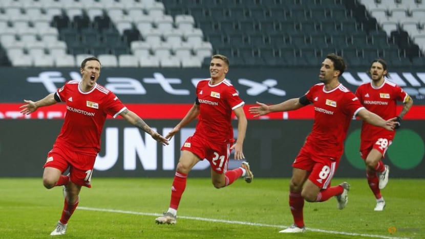 Union squeeze past Gladbach 1-0 to hold on to third place